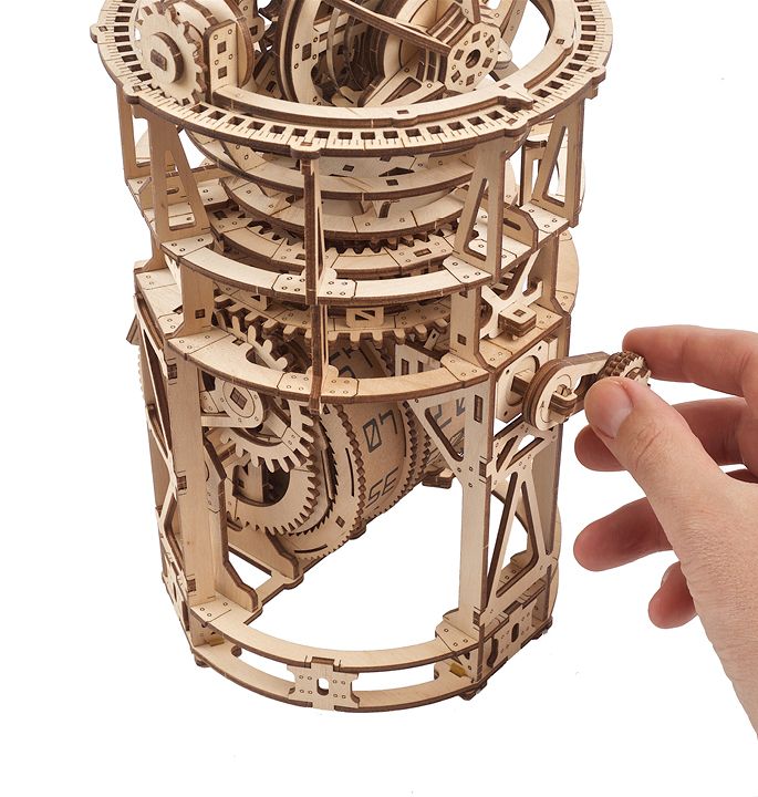 Productvisuals_Modelbouw-Tourbillon-tafelklok5-1