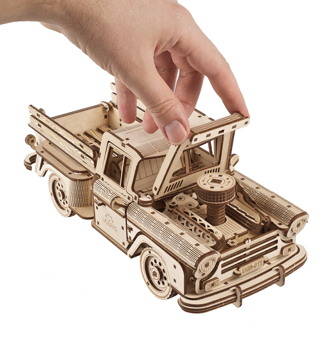 Productvisuals_Modelbouw-Ugears-Houthakkers-Pick-up-7-1