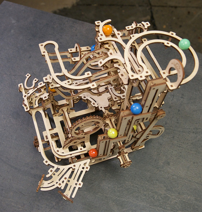 Productvisuals_Modelbouw-Ugears-Knikkerbaan-3-22Tiered-Hoist22-8-1