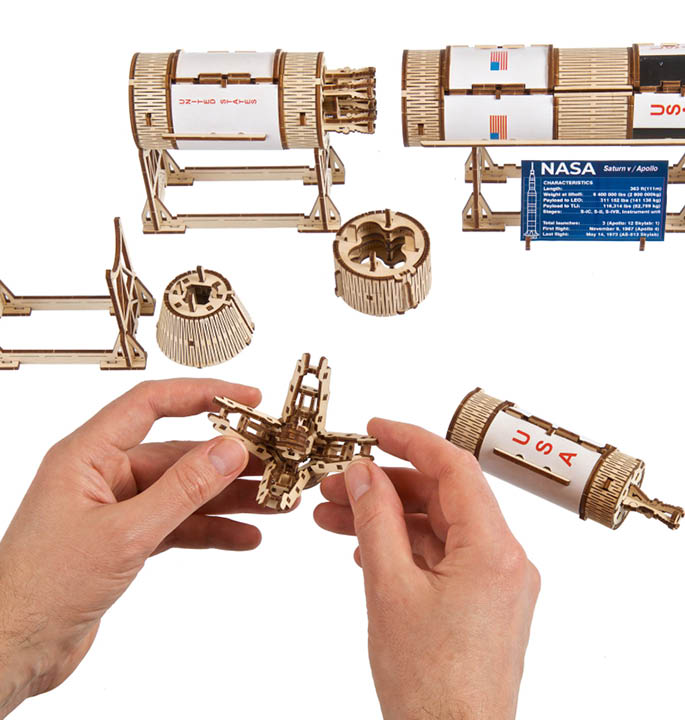 Productvisuals_Modelbouw-Ugears-NASA-Saturn-V-11