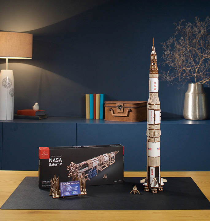 Productvisuals_Modelbouw-Ugears-NASA-Saturn-V-15