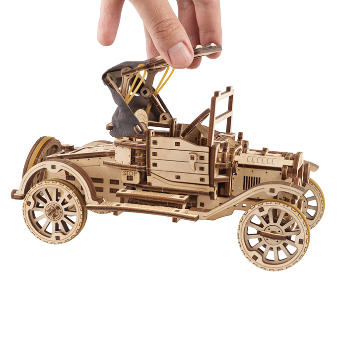 Productvisuals_Modelbouw-Ugears-Retro-Auto-UGR-T-6-1