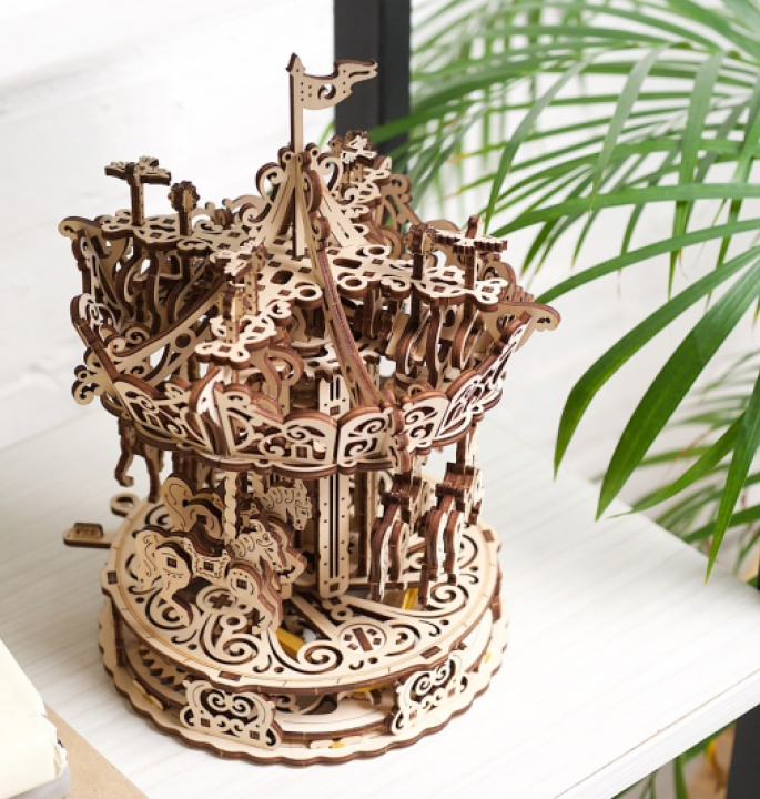Productvisuals_Modelbouw-Ugears-draaimolen3-1