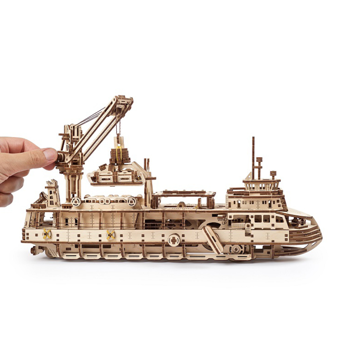 Productvisuals_Modelbouw-Ugears-onderzoeksschip2-1