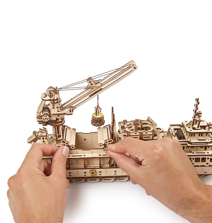 Productvisuals_Modelbouw-Ugears-onderzoeksschip3-1