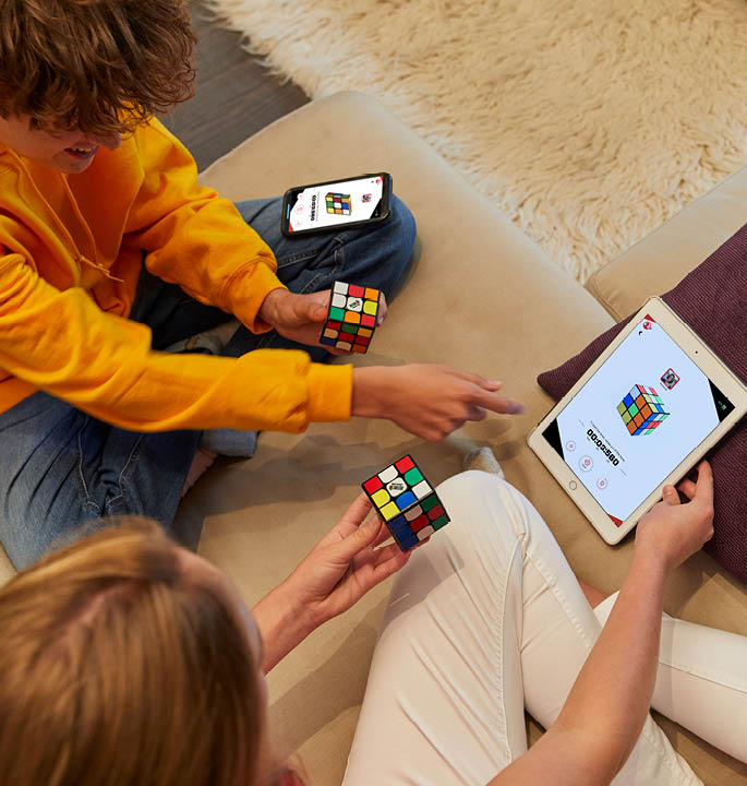 Productvisuals_Speedcubes-Rubiks-Connected-X_7
