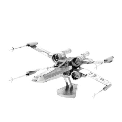 Productvisuals_Modeling-Metal-Earth-star-wars-xwing-star-fighter