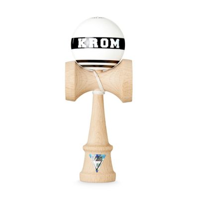 Productvisuals_kendama-krom-strogo-wit